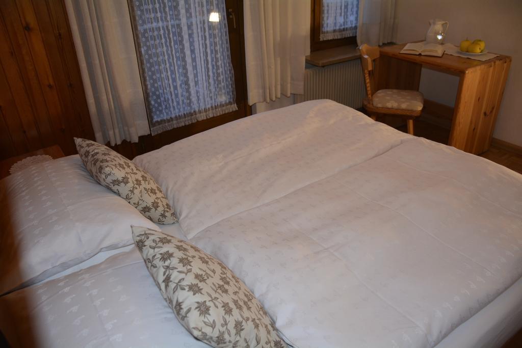 Locanda Pensione Maria Vigo di Fassa Rum bild
