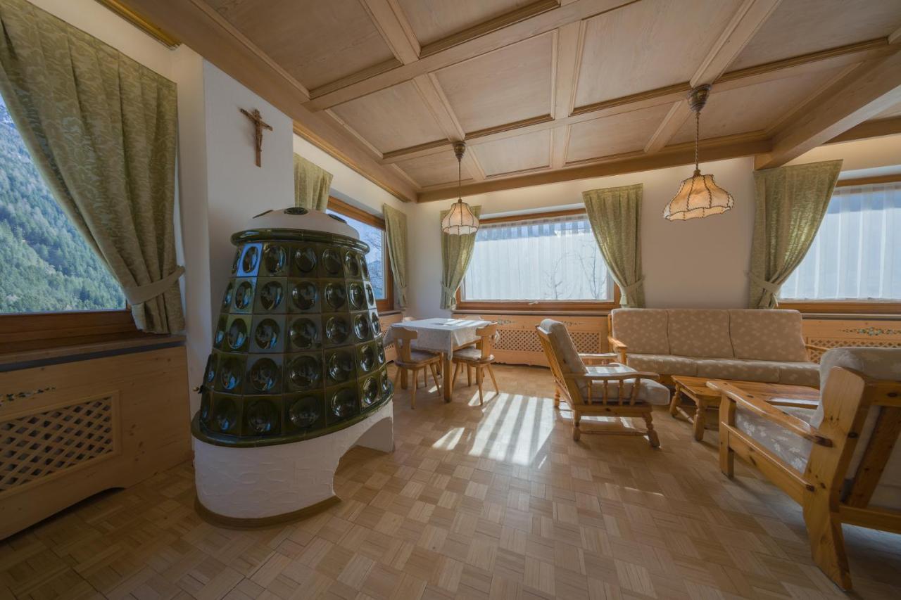 Locanda Pensione Maria Vigo di Fassa Exteriör bild